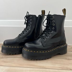 Dr. Martens – Jadon Platform Boots